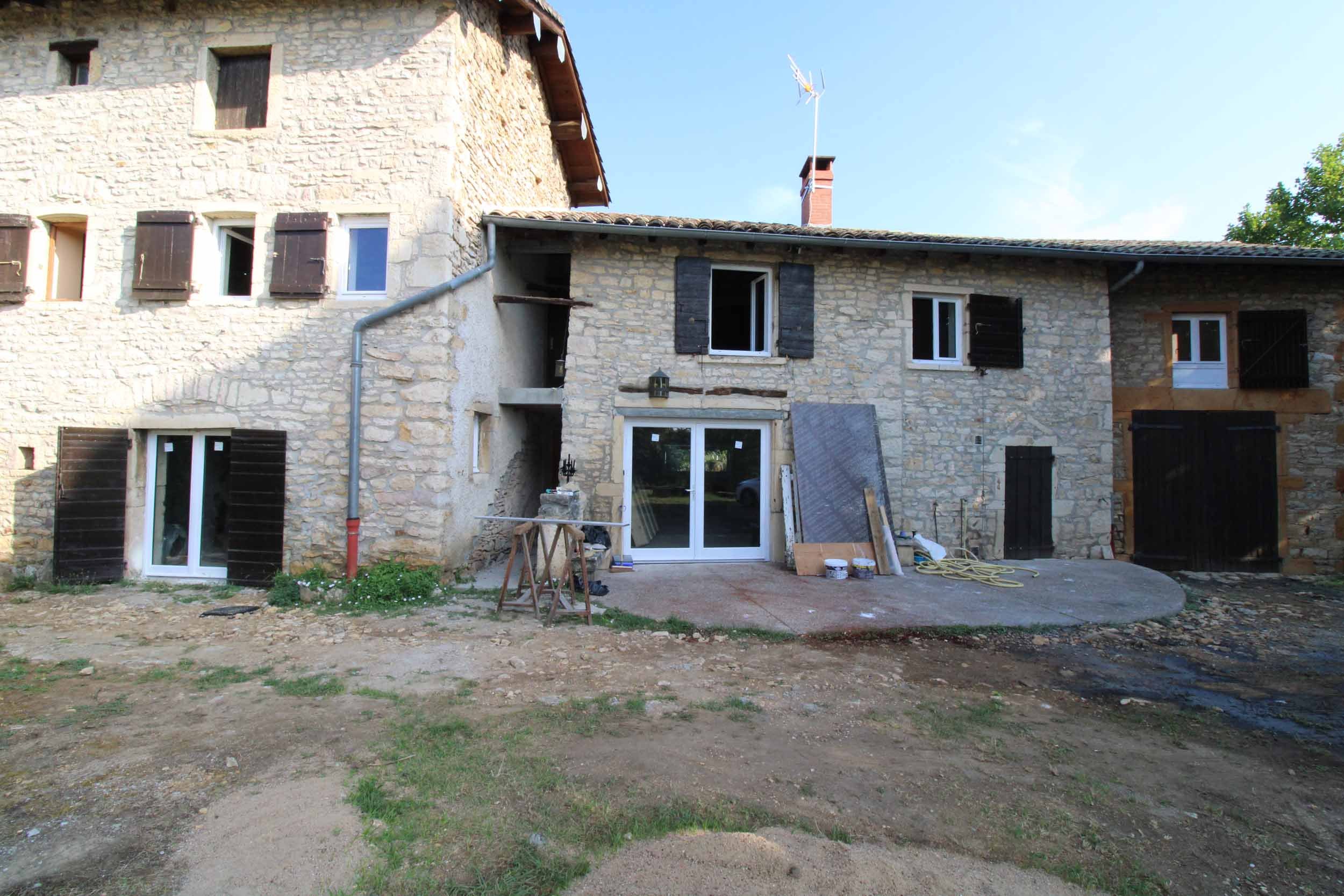 maison-pierre-villefranche-vue-exterieure