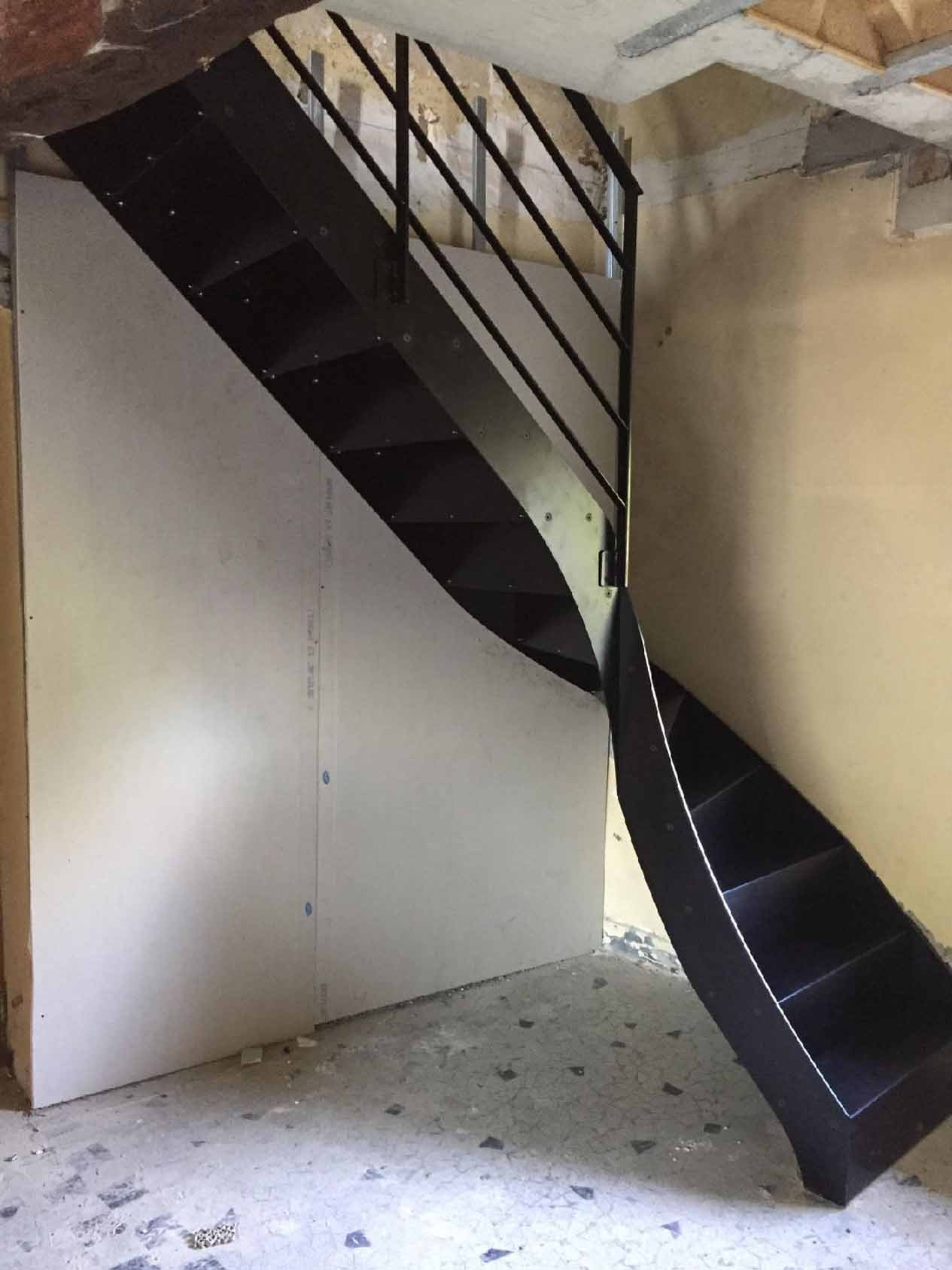escalier-maison-pierre-villefranche