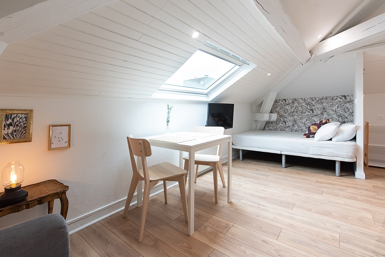 Studio dans les combles 25 m² -a