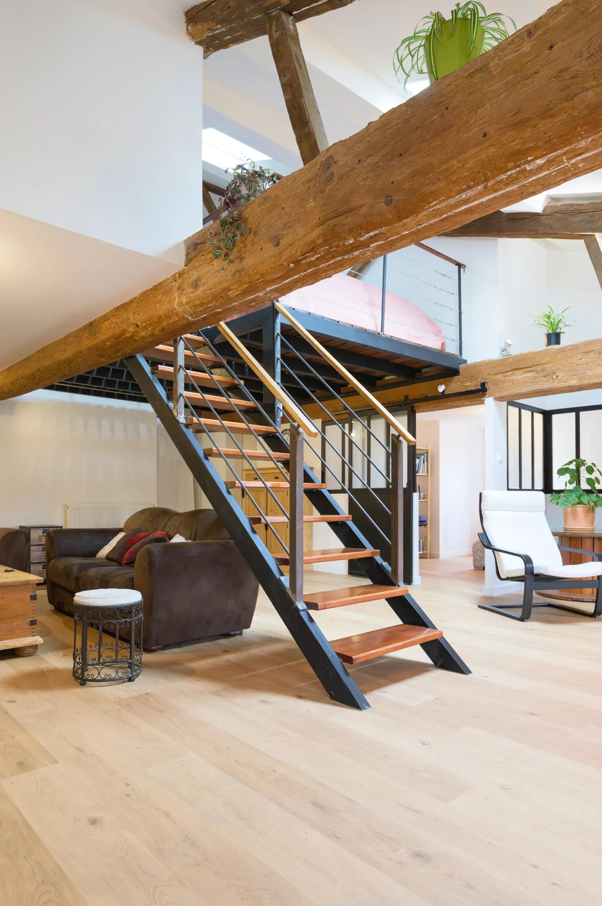 Sanlaville-salon-HD-15_11zon