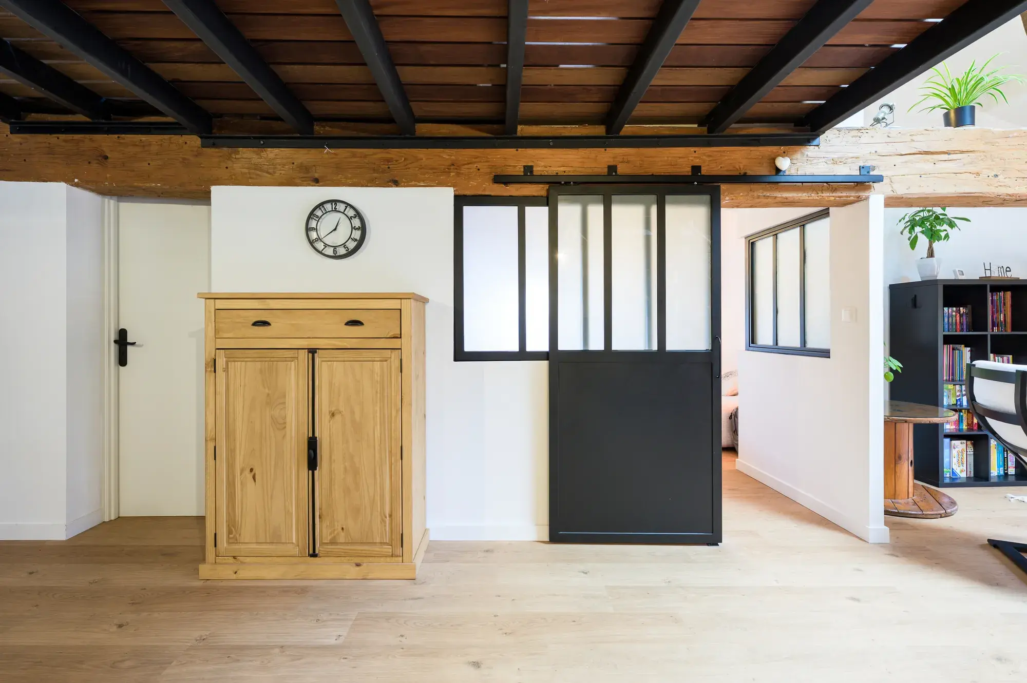 Sanlaville-salon-HD-9_11zon (1)